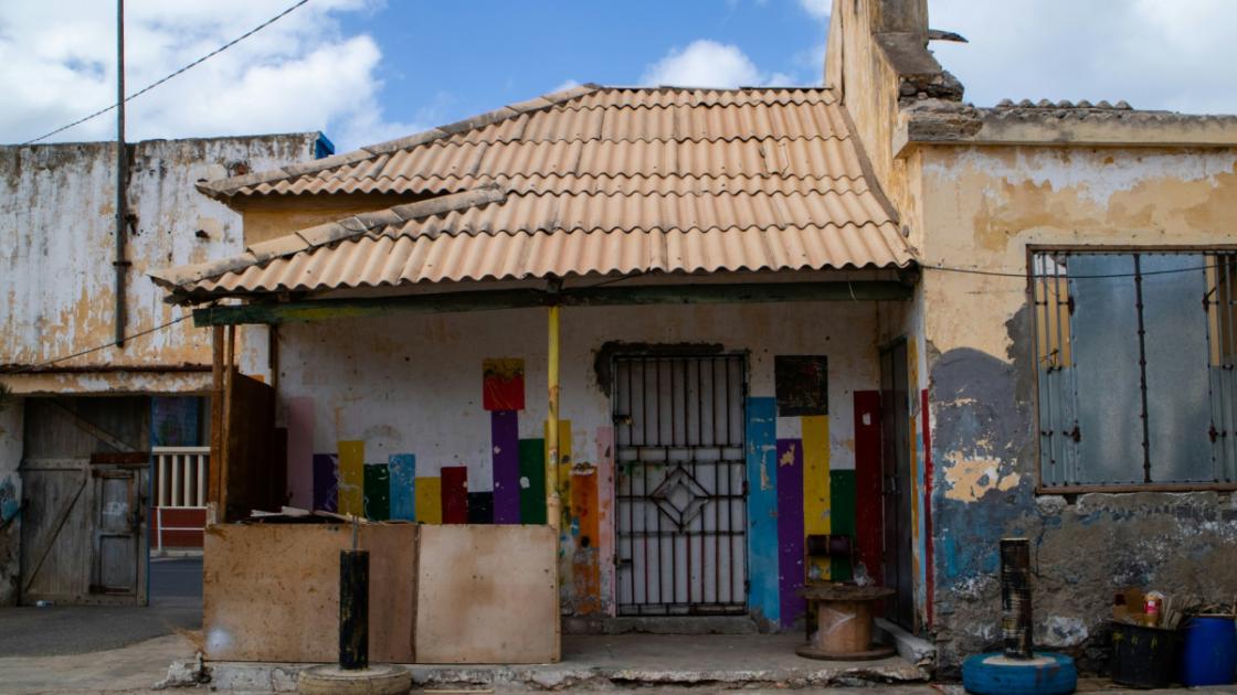 Não somos pobres porque queremos